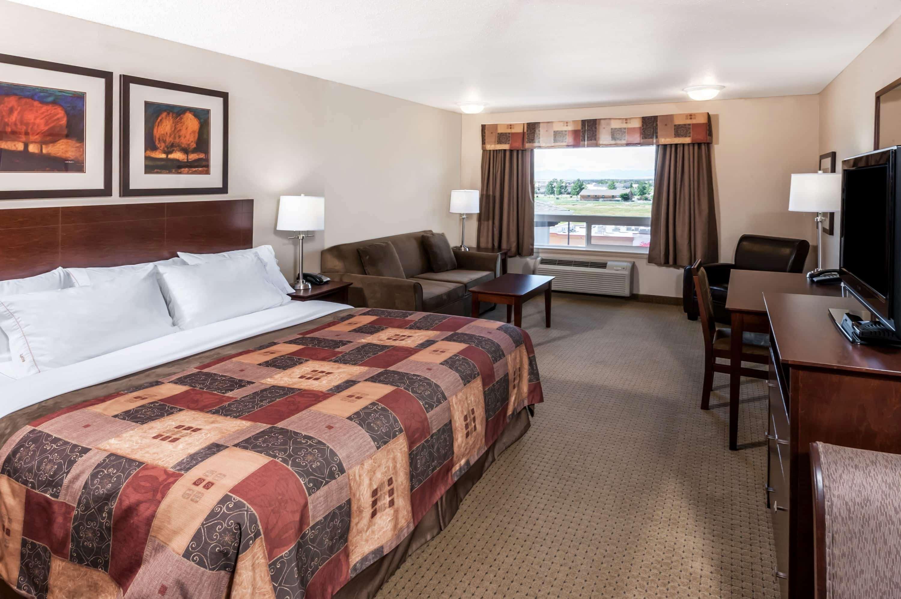 Ramada By Wyndham High River Exterior photo