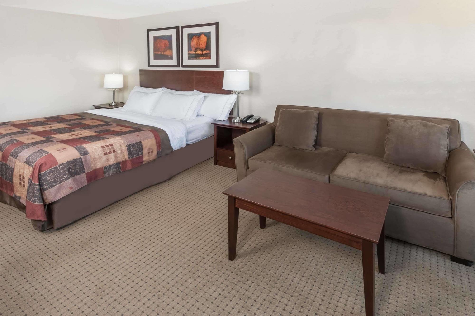 Ramada By Wyndham High River Exterior photo