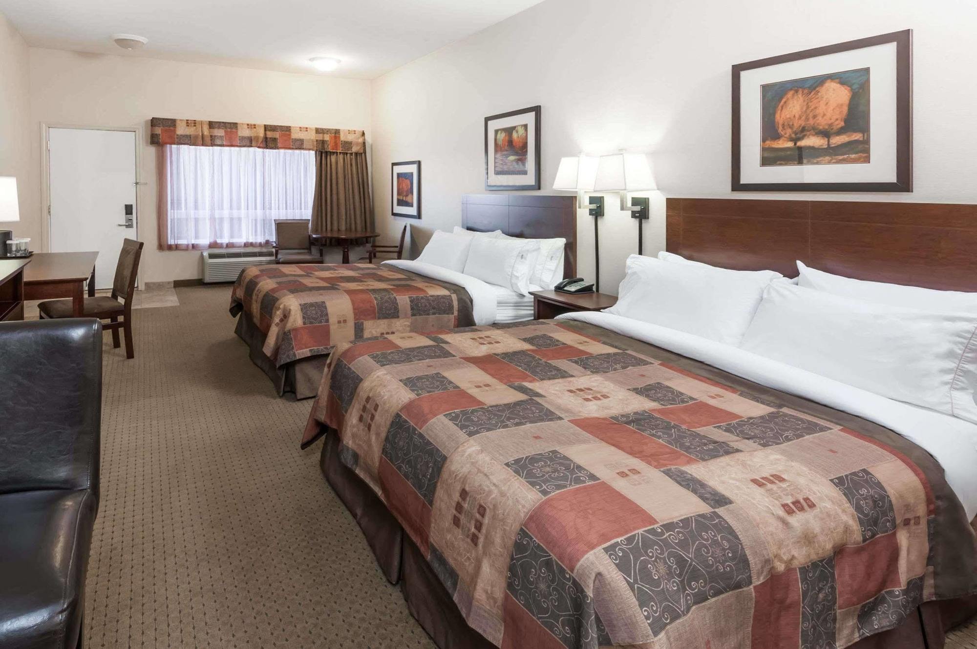 Ramada By Wyndham High River Exterior photo